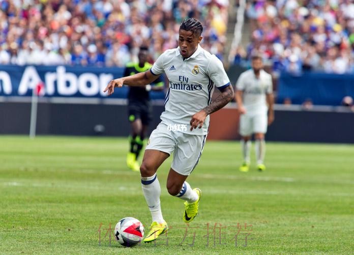 斯基拉:马里亚诺可能在今夏离开皇马 斯基拉:马里亚诺可能在今夏离开皇马